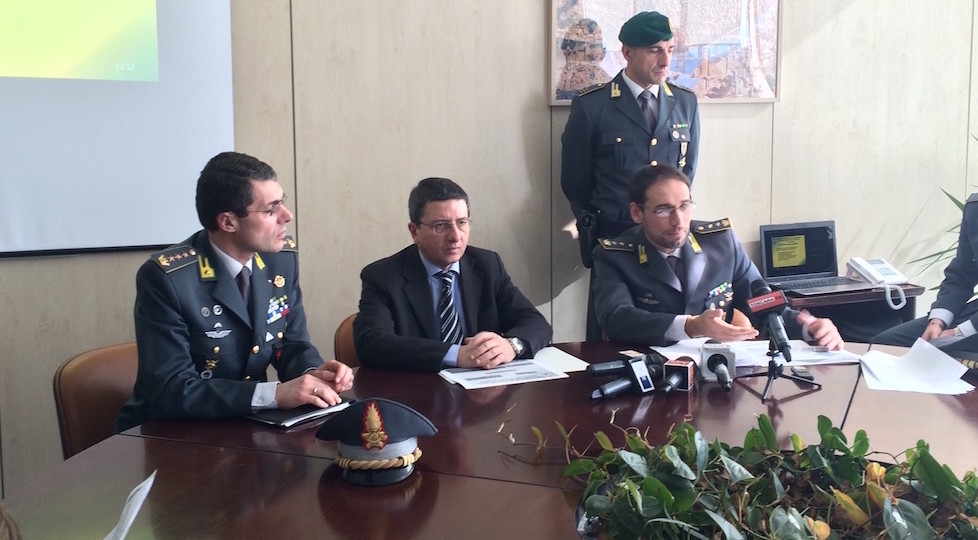 Da sinistra il colonnello Francesco Lamberti, il procuratore capo Giuseppe Creazzo e il tenente colonnello Alessio Sgamma