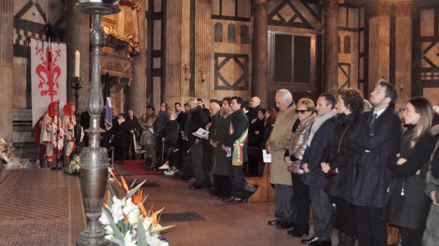 La cerimonia funebre per Enrico Marinelli in Battistero a Firenze