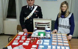I prodotti illegali sequestrati dai Carabinieri di Cortona