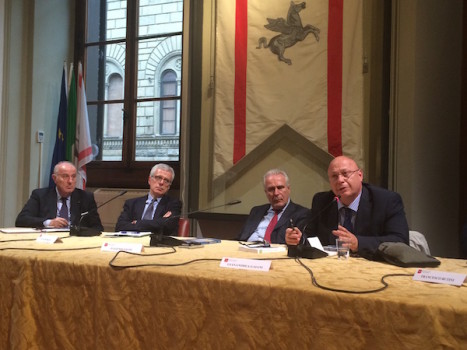 Un momento del dibattito presso la sede del Consiglio Regionale della Toscana