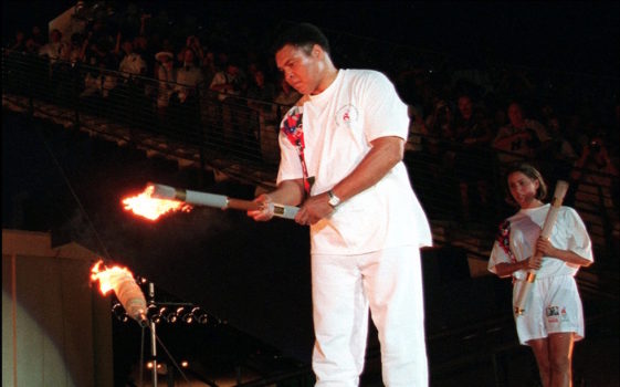 Cassius Clay accende la torcia alle Olimpiadi Atlanta 1996