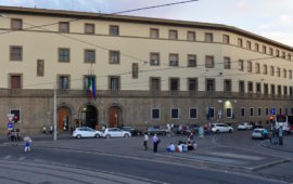 La caserma della Scuola Marescialli Carabinieri in piazza Stazione a Firenze