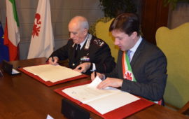 Il generale Tullio Del Sette e il sindaco Dario Nardella