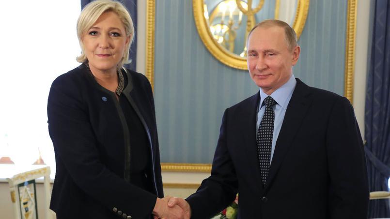Marine Le Pen con Vladimir Putin al Cremlino il 24 marzo 2017