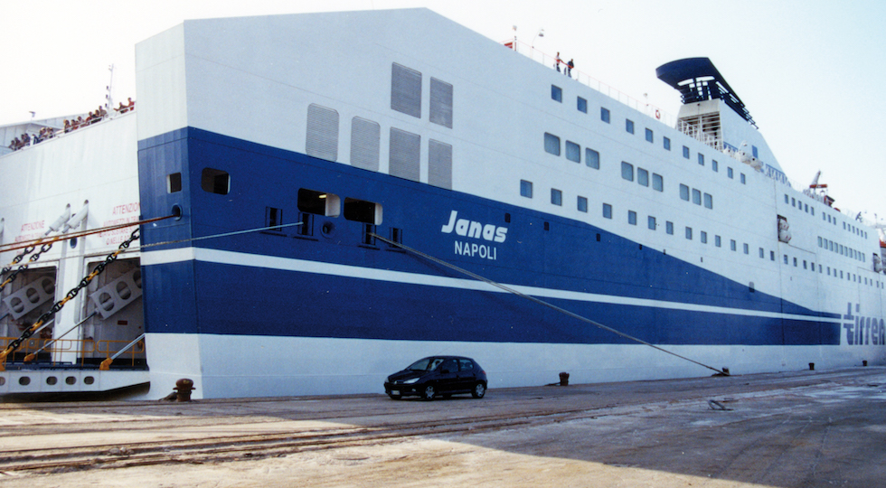 Il traghetto Janas in una foto di repertorio