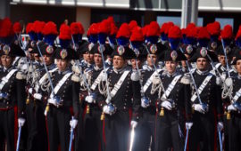 Allievi della Scuola Marescialli dei Carabinieri durante una cerimonia