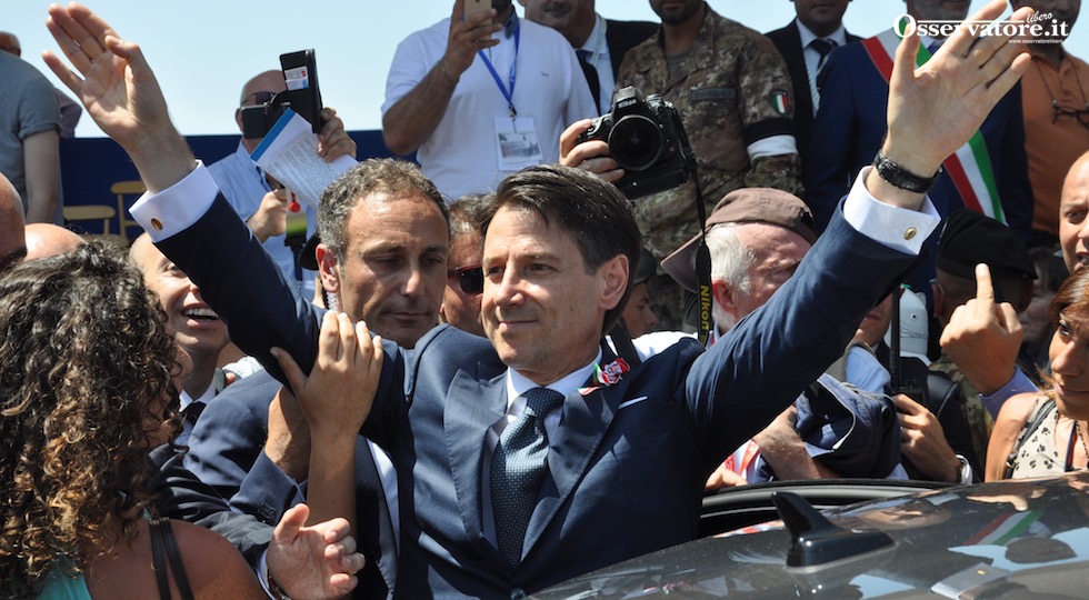Il premier Giuseppe Conte al termine della Festa della Repubblica 2018