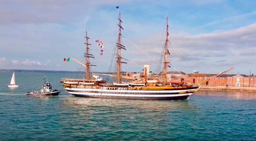Nave Vespucci al suo arrivo a Portsmouth il 24 agosto