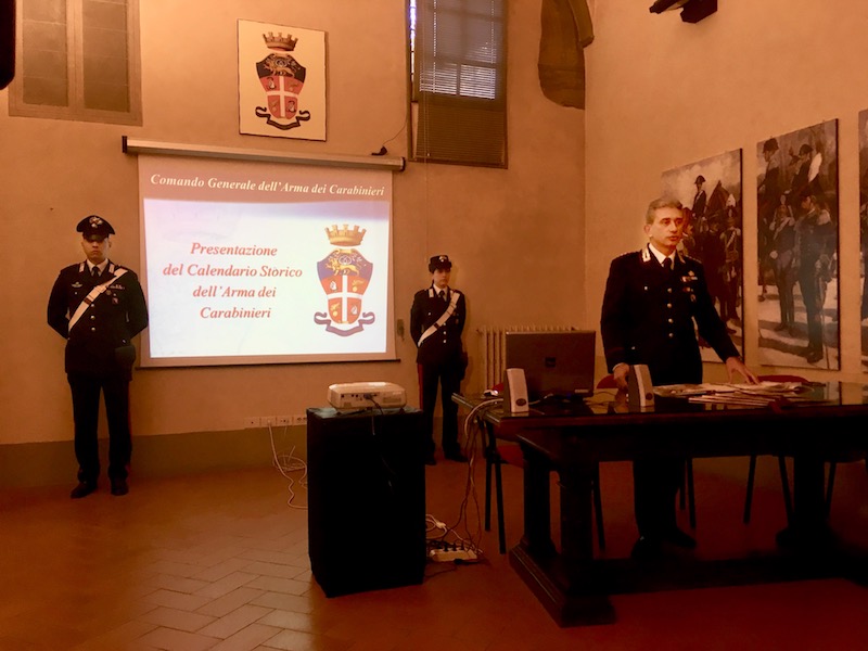 Il colonnello De Liso durante la presentazione a Firenze del Calendario 2019 dell'Arma