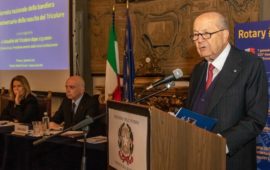 Paolo Grossi, presidente emerito della Corte Costituzionale, alla cerimonia per l'anniversario del Tricolore 2020 in prefettura a Firenze