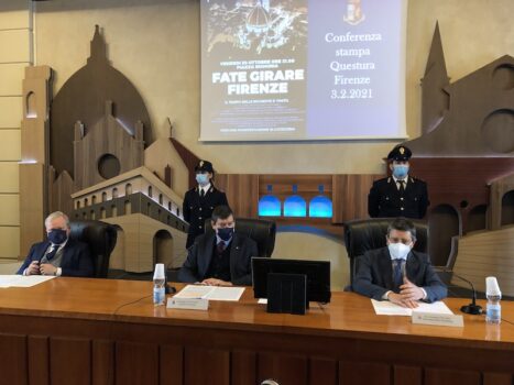 La conferenza stampa del 3 febbraio in questura a Firenze