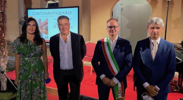 Assessore Silvia Spensierati, professor Francesco Di Meco, sindaco Luciano Meoni, assessore Francesco Attesti