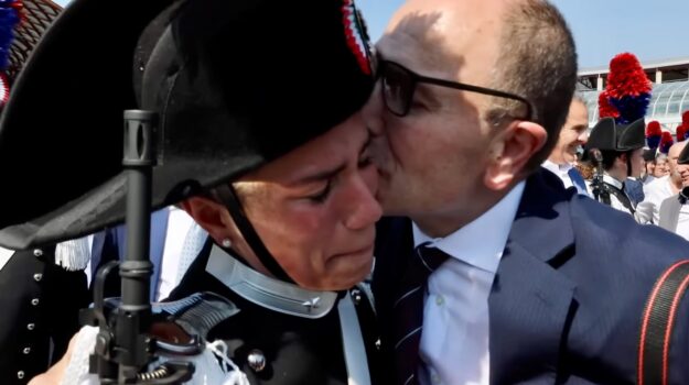 Momenti di emozione al giuramento degli allievi marescialli carabinieri