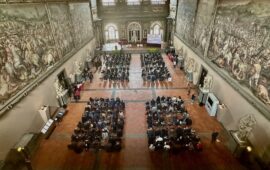 Un affollato Salone de' Cinquecento a Firenze ha accolto il convegno sull'economia della Toscana, per il 250° anniversario della Guardia di Finanza