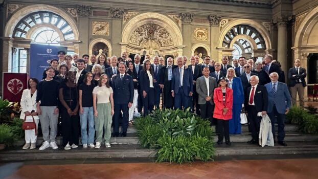 Un gruppo di partecipanti al convegno della Fondazione Insigniti Omri a Firenze